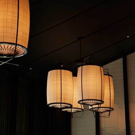 Aman Restaurant, Japanese Pendant Light, Aman Kyoto, Kerry Hill Architects, Kerry Hill, Hotel Bali, Resort Accessories, Asian Interior, Hotel Indigo