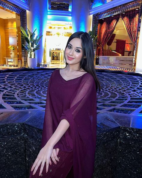 Anne Hathaway Style, Jannat Zubair Rahmani, Purple Suit, Photo U, Nora Fatehi, Jannat Zubair, Anushka Sen, Janhvi Kapoor, Purple Suits