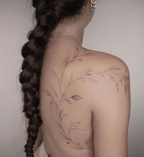 Floral Upper Back Tattoo Women, Flower Vine Arm Wrap Tattoo, Hip To Shoulder Tattoos Women, Belly Flower Tattoo, Leaves Tattoo Back, Back Plant Tattoo, Botanical Tattoo Back, Botanical Flow Tattoo, Leaves Shoulder Tattoo