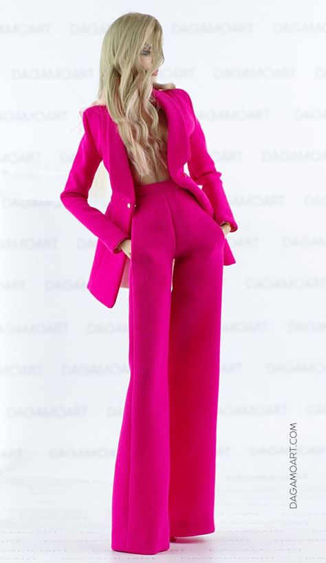 Business Barbie, Pink Couture, Barbie Pics, High Fashion Poses, Barbies Pics, Kids Winter Fashion, Barbie Movie, Integrity Toys, Barbie Collection