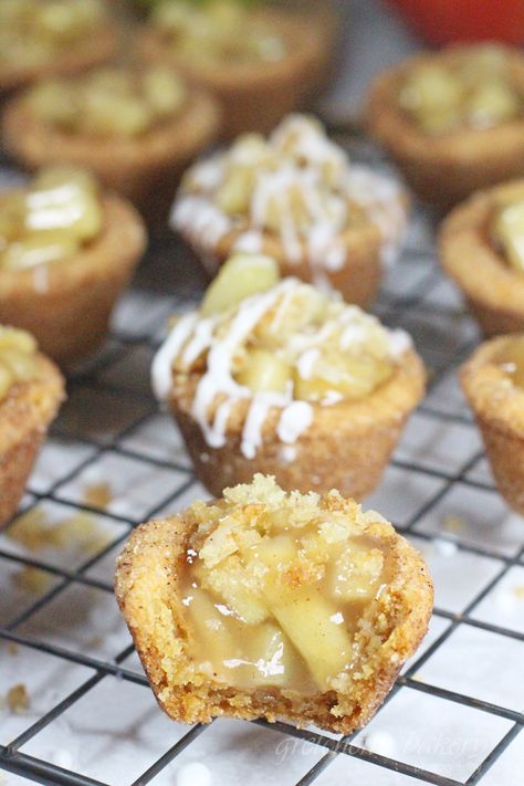 Snickerdoodle Apple Pie Bites Recipes, Snickerdoodle Apple Pie Bites, Apple Pie Cookie Cups, Apple Pie Cookie, Small Pastries, Gluten Free Apple Pie, Pie Ideas, Apple Pie Filling Recipes, Vegan Apple Pie