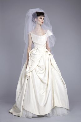 Vivian Westwood Wedding Dress Runway, Vivienne Westwood Wedding Dress Vintage, Westwood Wedding Dress, Vivien Westwood, Vivienne Westwood Bridal, Vivienne Westwood Wedding Dress, Vivienne Westwood Wedding, Vivian Westwood, Paradise Dress