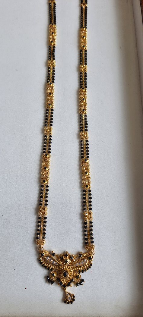 Blackbeeds Chain Long Gold, Black Beads Lockets Designs, Long Black Beads Chain Indian, Long Black Beads Chain Indian Gold, Black Beads Lockets, Long Nallapusalu Designs Gold Latest, Nallapusalu Locket Designs Gold, Long Nallapusalu Designs Gold, Black Beads Long Chain Designs