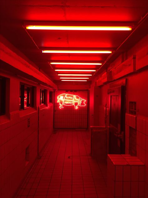 #Antwerp #BlackSmoke #België #Belgium Neon Rouge, Bbq Bar, Tequila Tasting, Barbecue Restaurant, Neon Red, Bbq Restaurant, Restaurant Architecture, Black Bar, Restaurant Interior