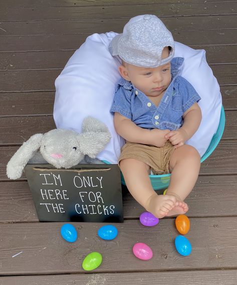 My son had a photo shoot for Easter. This was a very easy and inexpensive way to do it at home! Easter Baby Photoshoot, Easter Family Pictures, Potty Training Sticker Chart, Baby Easter Pictures, Potty Training Stickers, Baby First Easter, Photoshoot Diy, Easter Baby Photos, Easter Bunny Pictures