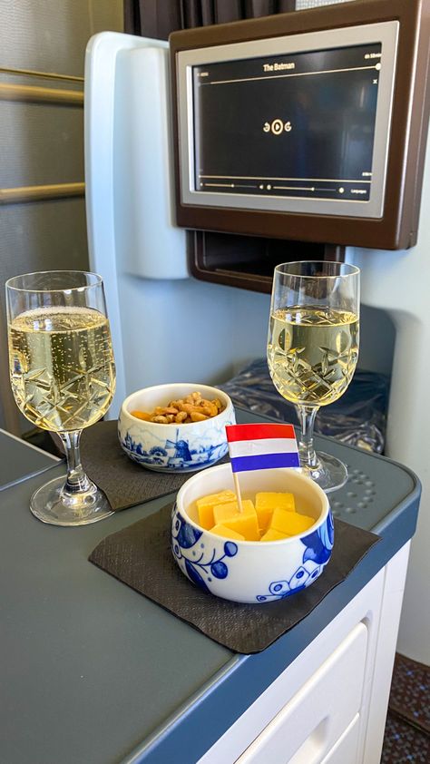 First Class Airplane Aesthetic, Airplane Business Class Aesthetic, Business Class Aesthetic, Business Class Flight Aesthetic, First Class Flight Aesthetic, First Class Aesthetic, Flight Business, Aesthetic Champagne, Flight Aesthetic