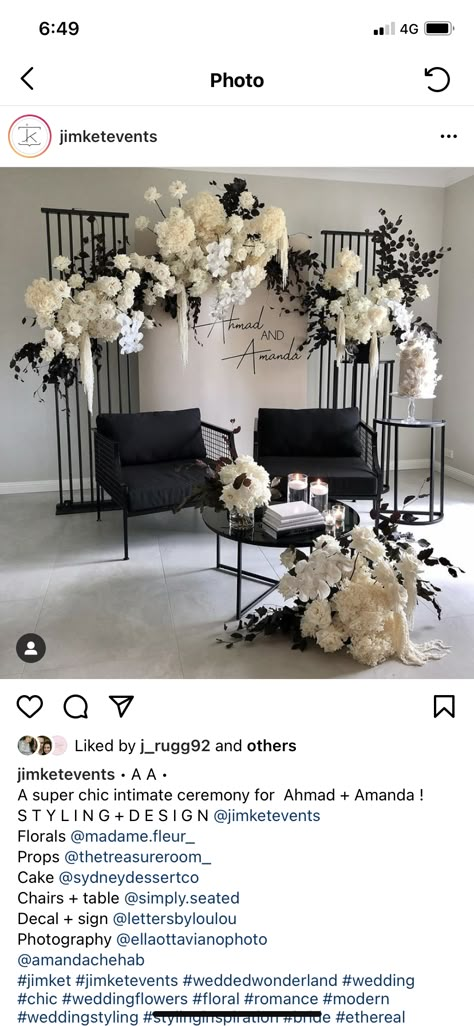 Black Wedding Backdrop, Black Wedding Decorations, Black And White Wedding Theme, Photo Backdrop Wedding, Wedding Stage Design, Wedding Reception Flowers, White Wedding Theme, Wedding Backdrop Design, Deco Nature