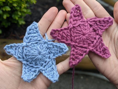 This easy crochet Five-Pointed Stars were done to decorate my Christmas Tree as well as used as sensory toy for my baby. I know there are plenty of crochet stars in internet but in my opinion this is one is less complicated for beginners and can be done in a blink of an eye. Crochet star can be used for sweaters or scarf decoration, as a garland if you join at lest 5-6 starts together. Crochet A Star, Scarf Decoration, Free Christmas Crafts, Eye Crochet, Five Point Star, Crochet Star Patterns, Star Crochet, Quick Crochet Projects, Crochet Star