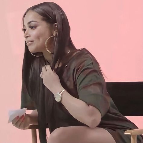 Lauren London Style, Cute Dimples, Ariana Grande Red Hair, Lauren London Nipsey Hussle, 90s Women, Lauren Nicole, Barbie Ferreira, Lauren London, Nipsey Hussle