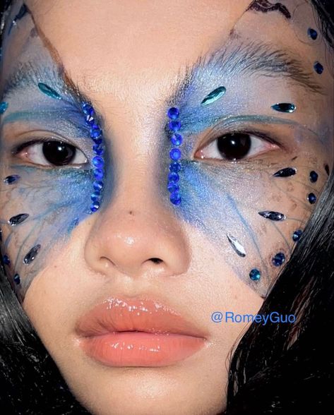 Blue Flower Makeup, Experimental Makeup, Makeup Shoot, Makeup 2024, Butterfly Makeup, Flower Makeup, Butterfly Life Cycle, Halloween Makeup Inspiration, Bug Art