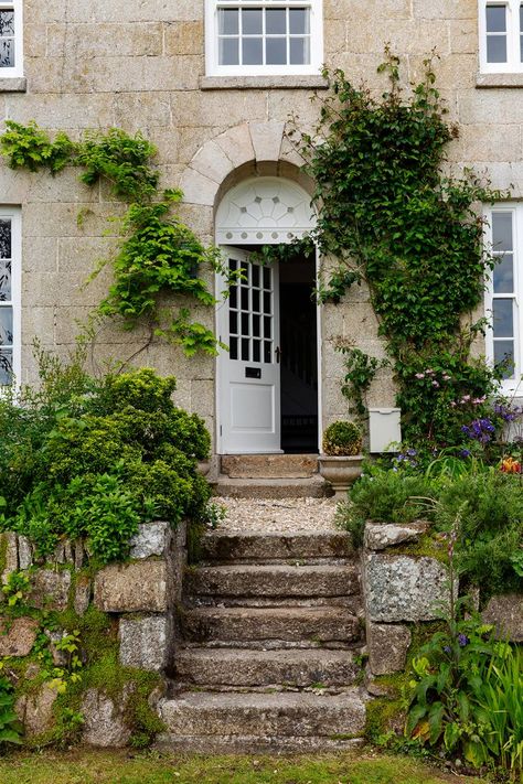 The renovation of Pembroke Lodge Cornwall | House & Garden Georgian Front Door, Georgian Cottage, Front Door Design Ideas, Kitchen Mantle, Year Transformation, Cornwall House, Pembroke Lodge, Brunswick House, Beata Heuman