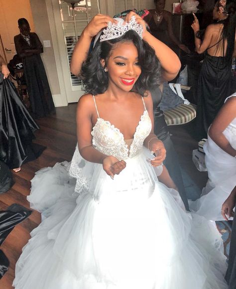 Tiara And Veil Wedding Hair Black Women, White Tuxedo Wedding, Black Brides Hairstyles, Bridesmaid Boutique, Black Brides, Black Hairstyles With Weave, Black Wedding Hairstyles, Black Bride, Black Hairstyles