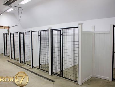 Dog Kennel Garage, Dog Facility, Kennel Design, Dog Boarding Ideas, Portable Dog Kennels, Cheap Dog Kennels, Luxury Dog Kennels, Dog Space, Dog Boarding Facility