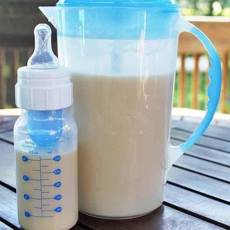 Homemade Infant's Goat Milk Formula - Simply Happenings Baby Formula Recipes, Baby Formula Recipe, Gram Cracker, Goat Milk Formula, Formula Recipes, Breastfeeding Baby, Formula Milk, Stopping Breastfeeding, Infant Formula