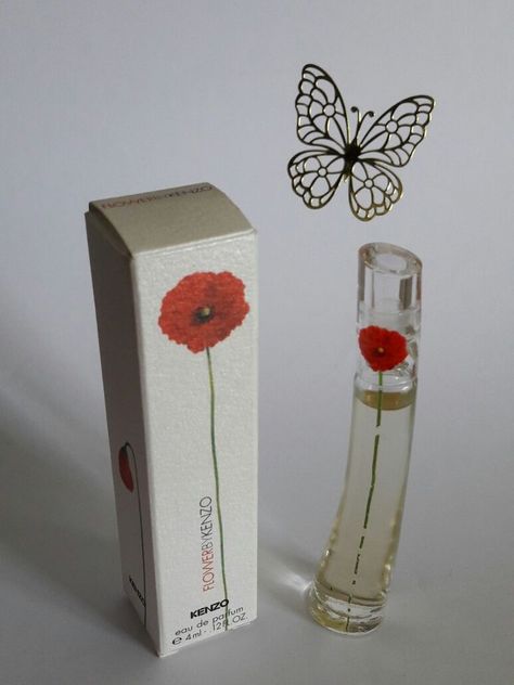 Lamp Perfume Kenzo, Lamp Perfume, Perfume Kenzo, Kenzo Flower, Flower Perfume, Pretty Perfume, Pretty Perfume Bottles, I Love Lamp, Perfume Scents