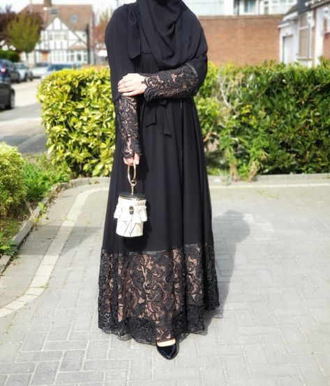 Lace Abaya Designs, Borkha Design, Burka Design, Abaya With Hijab, Open Abayas, Lace Abaya, Plazo Design, Muslimah Fashion Casual, Abaya Collection