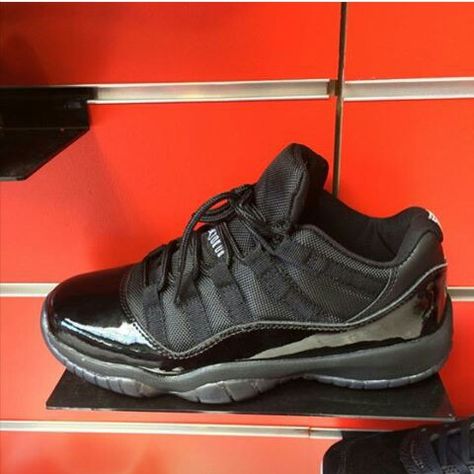 Jordan 11 low all black Hard Shoes, Jordan 11s, Pretty Sneakers, Shoes For School, Jordan 11 Low, Trendy Shoes Sneakers, Shoes Sneakers Jordans, Shoes Outfit Fashion, Shoe Wishlist