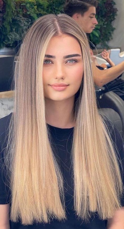 Fall Hair Colors 2022 Trends, Fall Hair Colors 2022, Hair Colour Trends 2022, Colour Trends 2022, Bronde Lob, Hair Color Ideas For Brunettes Short, Hair Colour Trends, Cool Blonde Hair Colour, Brown Hair Color Shades