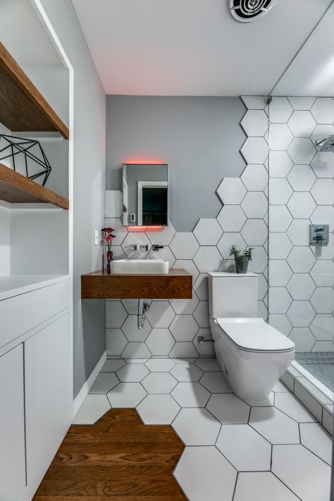 Hex Tiles Bathroom, Hexagon Tile Bathroom, Octagon Tile, Small Bathroom Wallpaper, Very Small Bathroom, Bathroom Accent Wall, Hexagon Tile, Small Bathroom Ideas Modern, Small Bathroom Storage