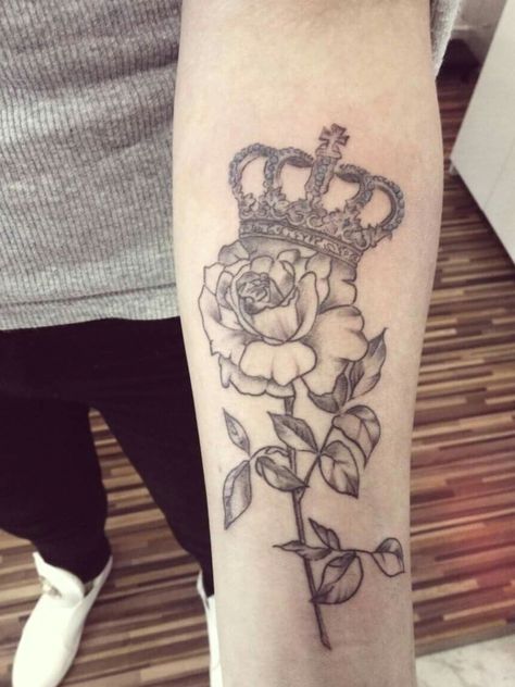 Rose and crown tattoo | Tattoos, Rose tattoos, Crown tattoo #rosetattoos #tattoosforwomen #tattoos Rose And Crown Tattoo, Crown Tattoos For Women, Crown Tattoos, Rose Tattoos For Men, Rose Tattoos For Women, Crown Tattoo Design, Bull Tattoos, Red Rose Tattoo, Spine Tattoos For Women