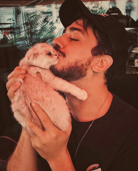 Saad Lamjarred Wallpaper, Saad Lamjarred, Background Hd Wallpaper, Animals Dogs, Pet Animals, Kendall Jenner Outfits, Love Pet, Cat Life, Love You So Much