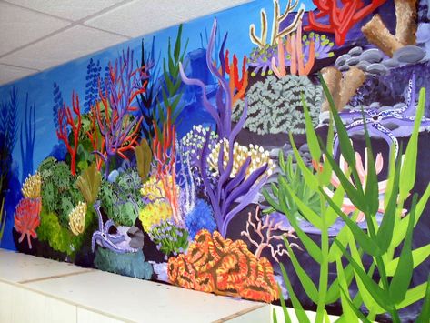 Coral Reef Craft, Beach Crafts For Kids, Coral Reef Art, Ocean Projects, Beach Mural, Sea Life Art, Sea Crafts, Beach Diy, Beach Crafts