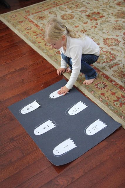 Ghost Counting Preschool, Ghost Games For Kids, Preschool Ghost Activities, Ghost Preschool Activities, Ghost Activities For Kids, G Is For Ghost, Preschool Halloween Games, Windsock Craft, Halloween Counting