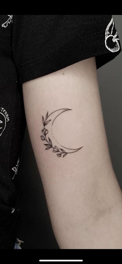 Matching Tattoos For Spouses, Moon With Ivy Tattoo, Small Moon And Flower Tattoo, Moon Leaf Tattoo, Moon Tattoo Shading, Delicate Moon Tattoo, Flower Moon Tattoo Designs, Small Moon Tattoo Designs, Moon And Rose Tattoo