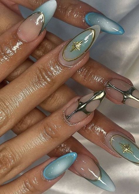 Summer Nails Teal, Gold Spring Nails, Blue Gold Nails, Aura Nail, Gold Aura, Nail School, Nail 2024, Kutek Disney, Unghie Sfumate