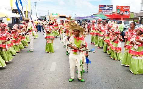 Read this article and discover the story of "Seú", one of Curaçao largest cultural manifestations. Curacao Culture, Month Of April, Earth Spirit, Up To The Sky, Harvest Season, Fertility, The National, Carnival, The Story