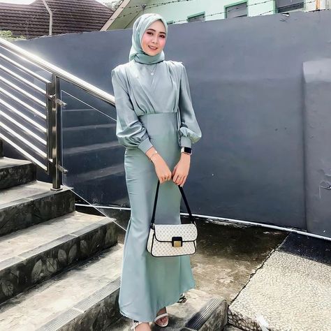 Dress Kondangan Modern, Dress Muslim Modern, Kebaya Hijab, Kebaya Modern Dress, Fesyen Islam, Outfit Kondangan, Hijab Dress Party, Dress Kondangan, Model Gamis