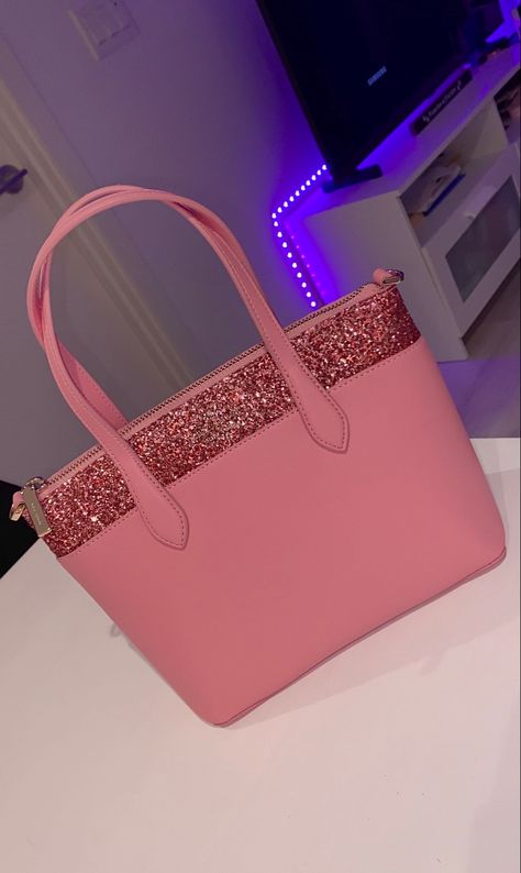 Purse Aesthetic, Aesthetic Bag, Girly Aesthetic, Pink Vibes, Bag Collection, Aesthetic Pink, Cute Purses, Satchel Purse, Pink Aesthetic