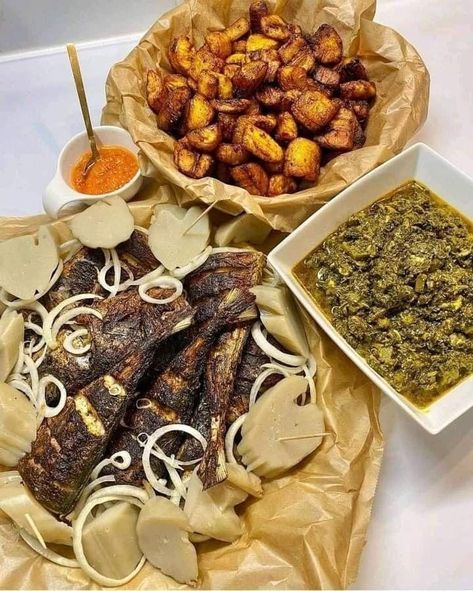 Malian Food, Mali Food, Congolese Food, Malian Culture, Africa Food, African Cooking, Party Food Buffet, Steamy Romance, Buffet Food