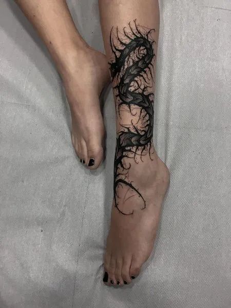 Centipede Tattoo Around Leg, Centipede With Flowers Tattoo, Sentapeed Tattoo, Centipede Flower Tattoo, Creepy Leg Tattoos, Cenapead Tattoo, Centipede Knee Tattoo, Gothic Ankle Tattoo, Dark Ankle Tattoo