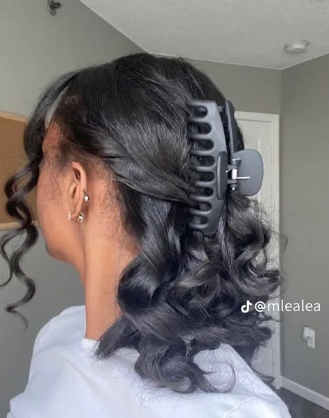 Wand Curls On Natural Hair, Curls On Natural Hair, Silk Press Hairstyles, Relaxed Hairstyles, Claw Clip Hairstyle, Pressed Natural Hair, Clip Hairstyle, Silk Press Natural Hair, Flat Iron Hair