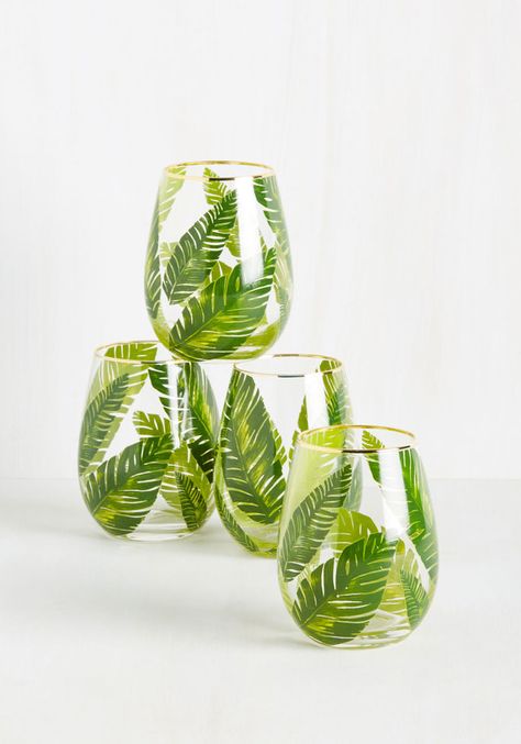 Leaf the Fest to Me Glass Set Popular Interior Design, Tropical Home Decor, Tropical House, Tropical Houses, Rich Green, Décor Diy, Tropical Decor, Retro Home Decor, Boho Home