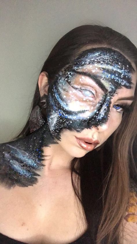 Black Hole Makeup, Galaxy Makeup Looks, Derby Makeup, Galaxy Makeup, Going Out Makeup, Galaxy Colors, Roller Derby, Black Hole, Boy Art