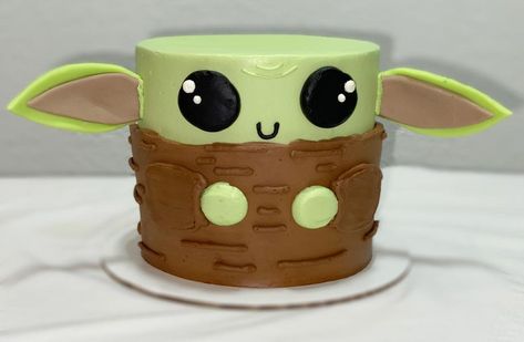 Baby Yoda Smash Cake, Baby Yoda Cake Ideas, Yoda Cakes, Grogu Cake, Mandalorian Cake, Baby Yoda Cake, Debbie Cakes, Star Wars Party Food, Yoda Party