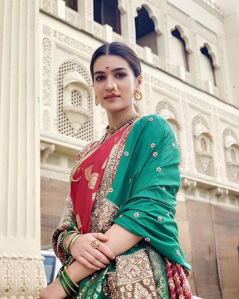 Krti Sanon, Kriti Sanon Saree, Kriti Senon, Maharashtrian Saree, Kriti Sanan, Marathi Bride, Indian Sari Dress, Kriti Sanon, Wedding Look