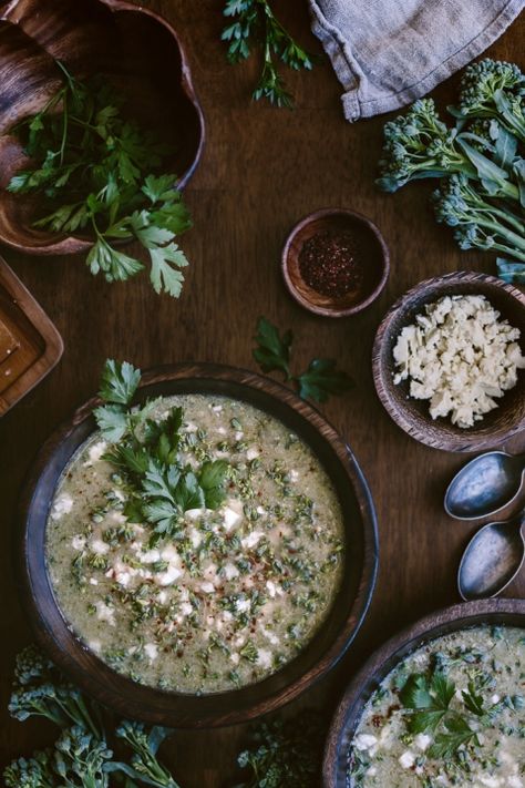 30-Minute Broccoli and Feta Soup Recipe: A quick and easy to make soup recipe that is packed with flavor. Feta Soup, Feta Cheese Recipes, Savory Treats, Vegetarian Soup Recipes, Pureed Soup, Vegetarian Soup, Weekly Menu, 30 Minute Meals, Homemade Soup