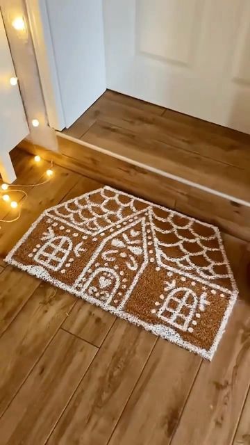 Before & After | Design Ideas on Instagram: "DIY Christmas Doormat 💡Tag someone & Follow @beforeafter_ideas for more ✨ By: @like_a_feather • If you’re the owner of this content and want it removed please send us a DM. Thanks 📩" Diy Rug Painting, Before After Design, Cute Door Mats, Outdoor Christmas Diy, Diy Christmas Door, Christmas Entry, Door Mat Diy, Halloween Door Mat, Christmas Doormat