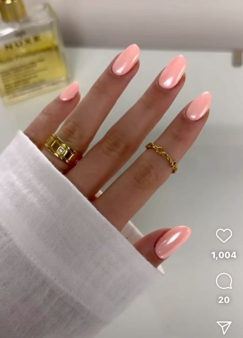 Summer Nails Basic Simple, June Nails Almond Shape, Summer 2024 Nail Inspiration, Calm Summer Nails, Pastel Nails Gel, Oval Nail Ideas Summer, Salmon Chrome Nails, Nails No Design Just Color, Simple Nail Colors Summer