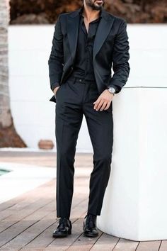 Black Suit Outfit, Full Black Suit, Mens Christmas Party Outfit, All Black Suit, Black Suit Men, Suit Pin, Suit Outfit, Veronica Lodge, Suit Men