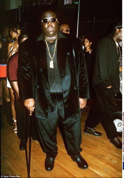 Biggie Smalls Quotes, 90s Rap Aesthetic, Notorious Biggie, Men Street Outfit, George Westinghouse, 90s Rappers Aesthetic, History Of Hip Hop, Hip Hop 90s, Old School Music