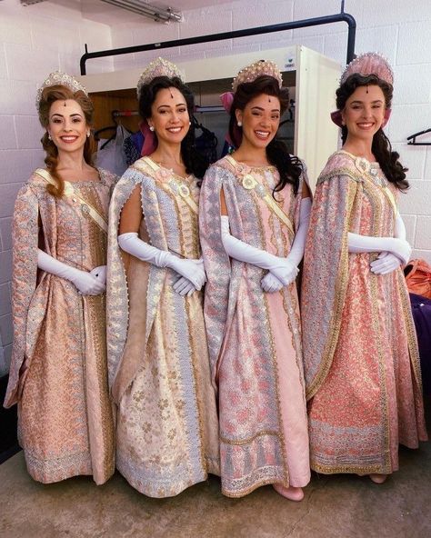 Anastasia The Musical, Anastasia Hair, Anastasia Costume, Anastasia Cosplay, Anastacia Disney, Anastasia Broadway, Anastasia Movie, Anastasia Musical, Princess Anastasia