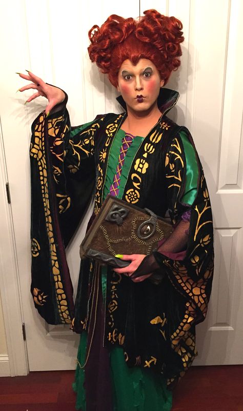 Diy Hocus Pocus Costume, Hocus Pocus Costume Diy, Winnie Hocus Pocus, Diy Hocus Pocus, Winifred Sanderson Costume, Hocus Pocus Halloween Costumes, Hocus Pocus Winifred, Hocus Pocus Costume, Hocus Pocus Book