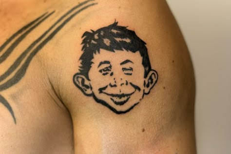 Mad Magazine Tattoo, Alfred E Neuman Tattoo, Universal Monsters Tattoo, Mad Tattoo, Star Sleeve Tattoo, Alfred E Neuman, Horrible Tattoos, Master Tattoo, Hand Tats