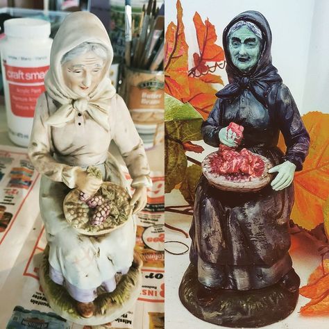 Repaint Figurines, Repainted Figurines, Creepy Doll Halloween, Horror Crafts, Macabre Decor, Scary Halloween Decorations Outdoor, Casa Halloween, Creepy Doll, Scary Dolls