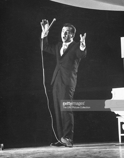 Bobby Darin singing "Mack The Knife" in Vegas. Mack The Knife, Fatherless Behavior, Bobby Darin, Pop Rocks, Musician, Funny Pictures, Singing, Funny, Quick Saves