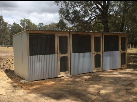 Chicken Coop Against House, Poultry Farm Design, Cute Chicken Coops, Walk In Chicken Coop, Chicken Coop Garden, Chicken Shed, Chicken Barn, Goat House, Chicken Pen